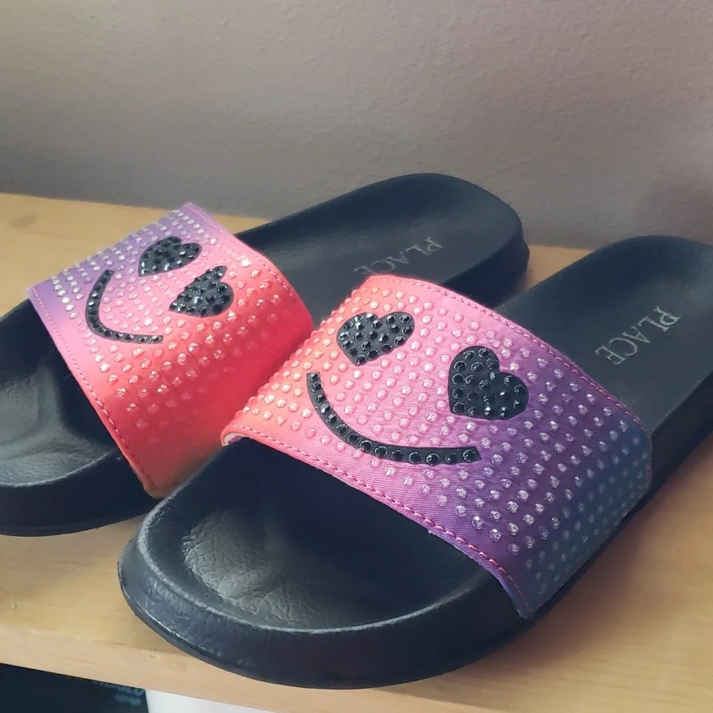 Children's Place Girls Slides size 1 NWOT